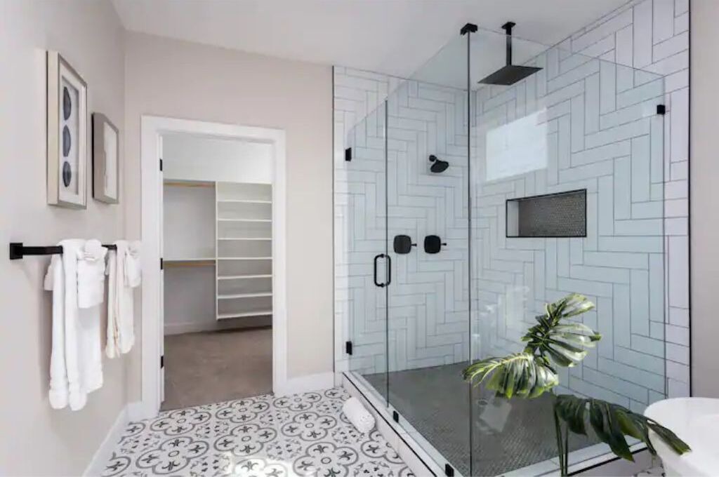Photo of Bathroom in Scottsdale Estates Six