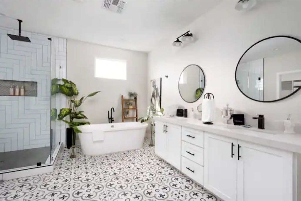 Photo of Bathroom in Scottsdale Estates Six