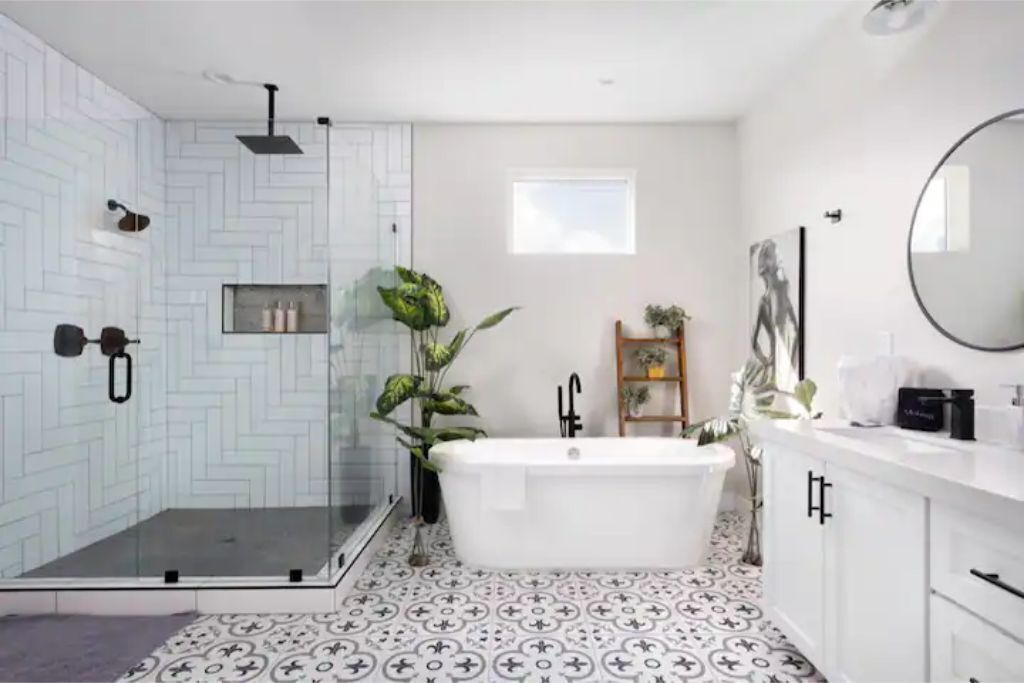 Photo of Bathroom in Scottsdale Estates Six