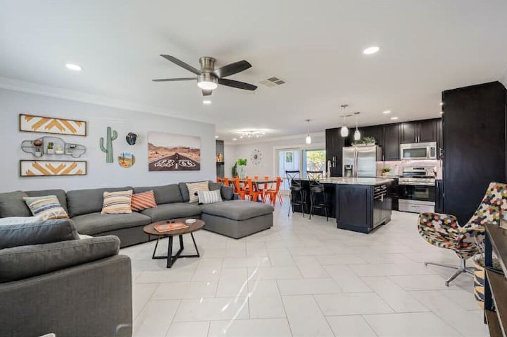 Photo of Livingroom in Papago Parkway