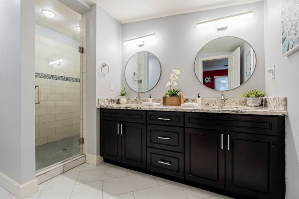 Photo of Bathroom in Papago Parkway