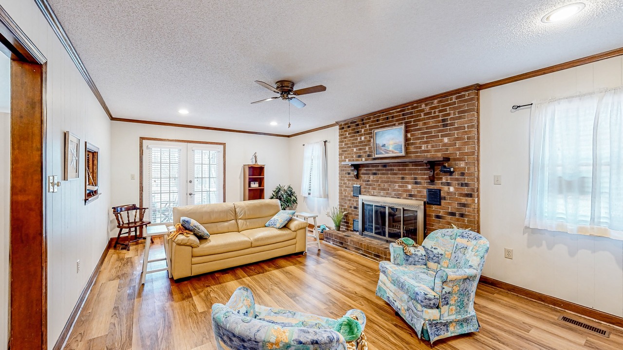 Photo of Livingroom in Newport
