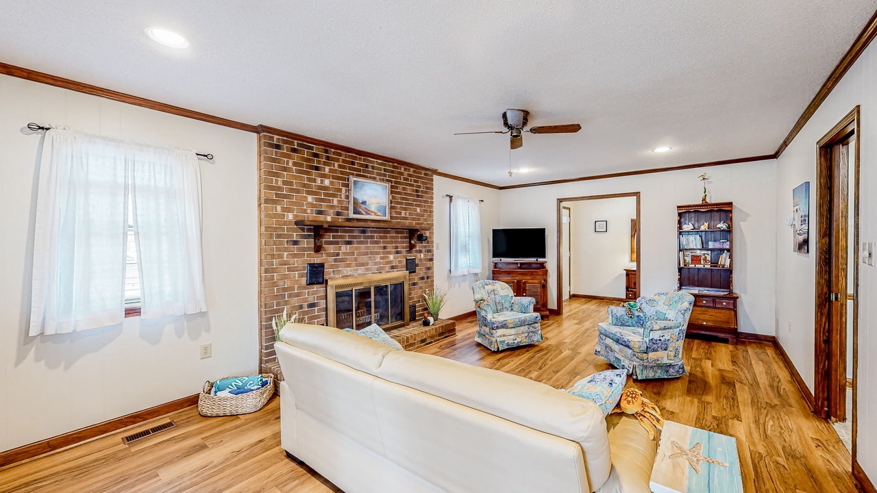 Photo of Livingroom in Newport