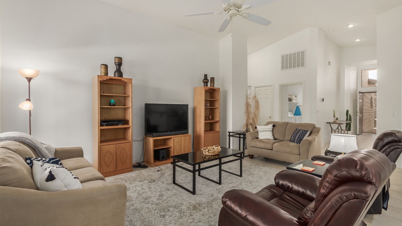 Photo of Livingroom in Gold Canyon