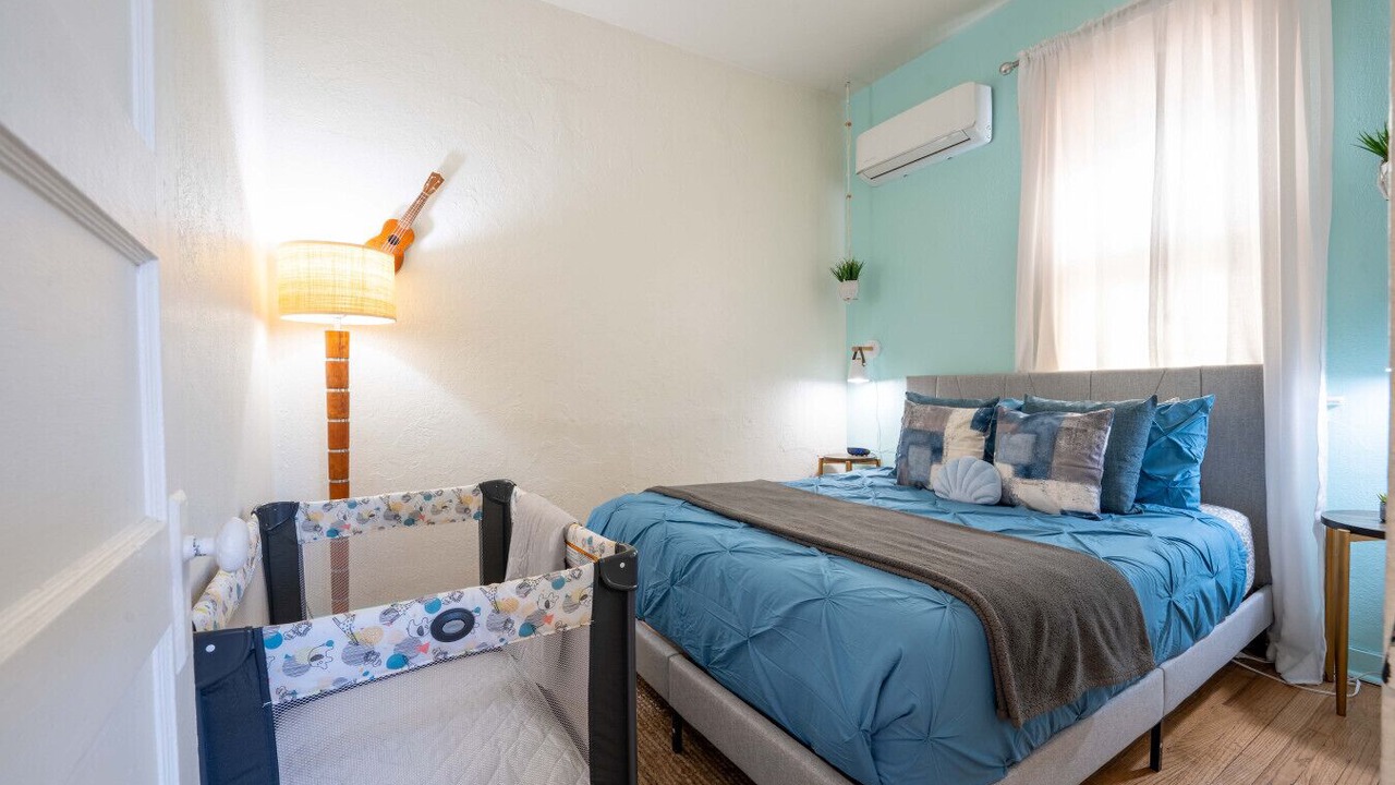 Photo of Bedroom in Iron Horse Historic District