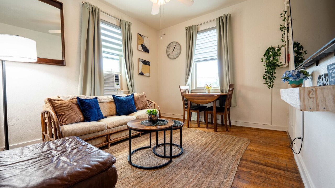 Photo of Livingroom in Iron Horse Historic District