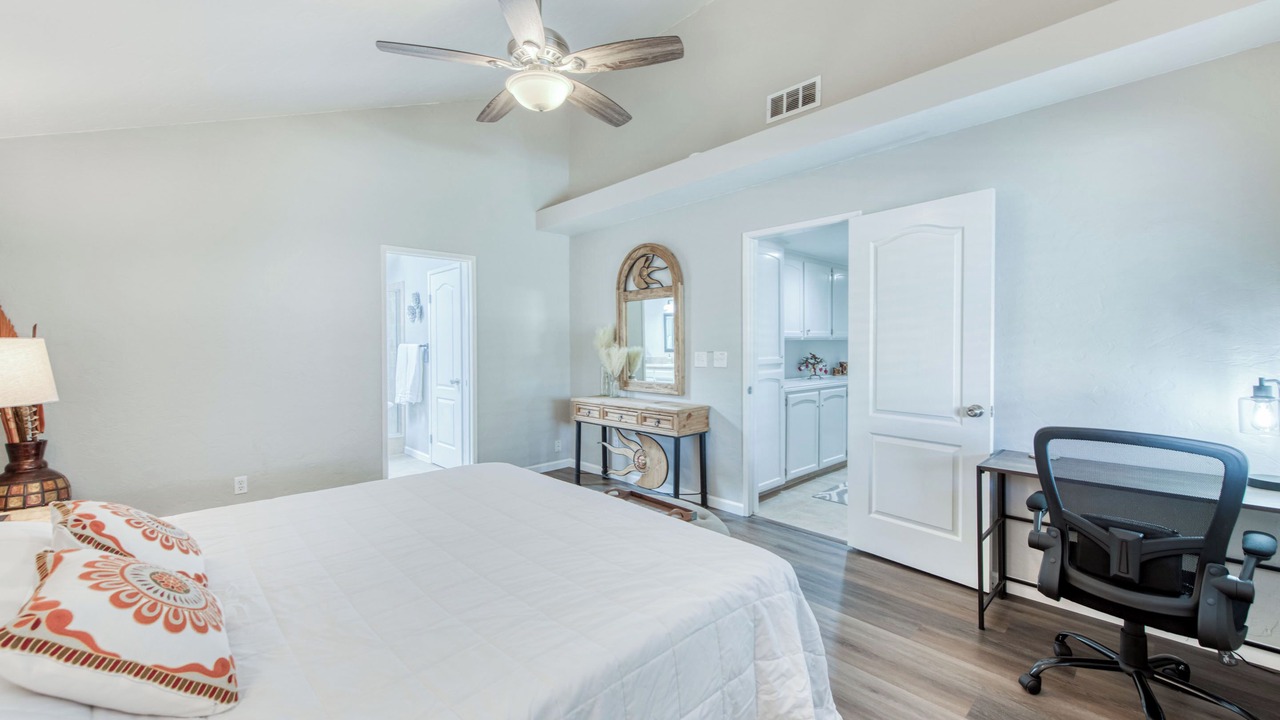 Photo of Bedroom in Raisin