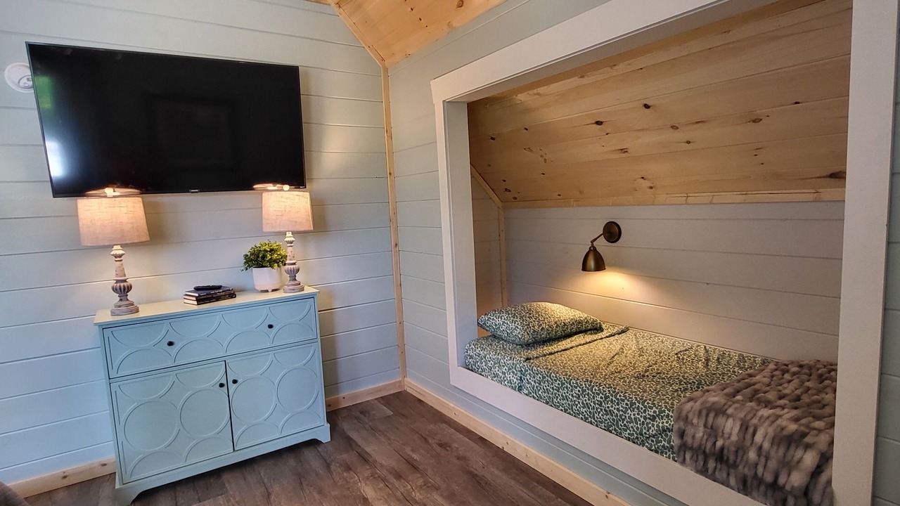 Photo of Bedroom in Frenchburg