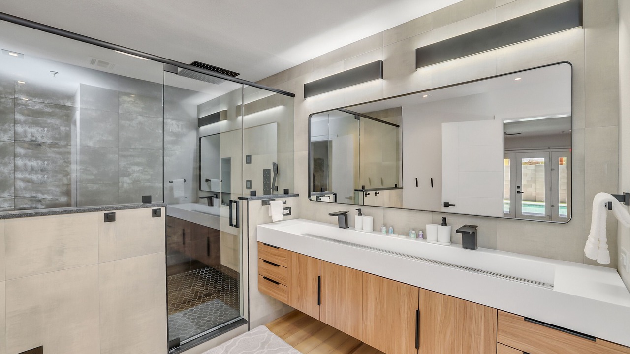 Photo of Bathroom in Village Grove