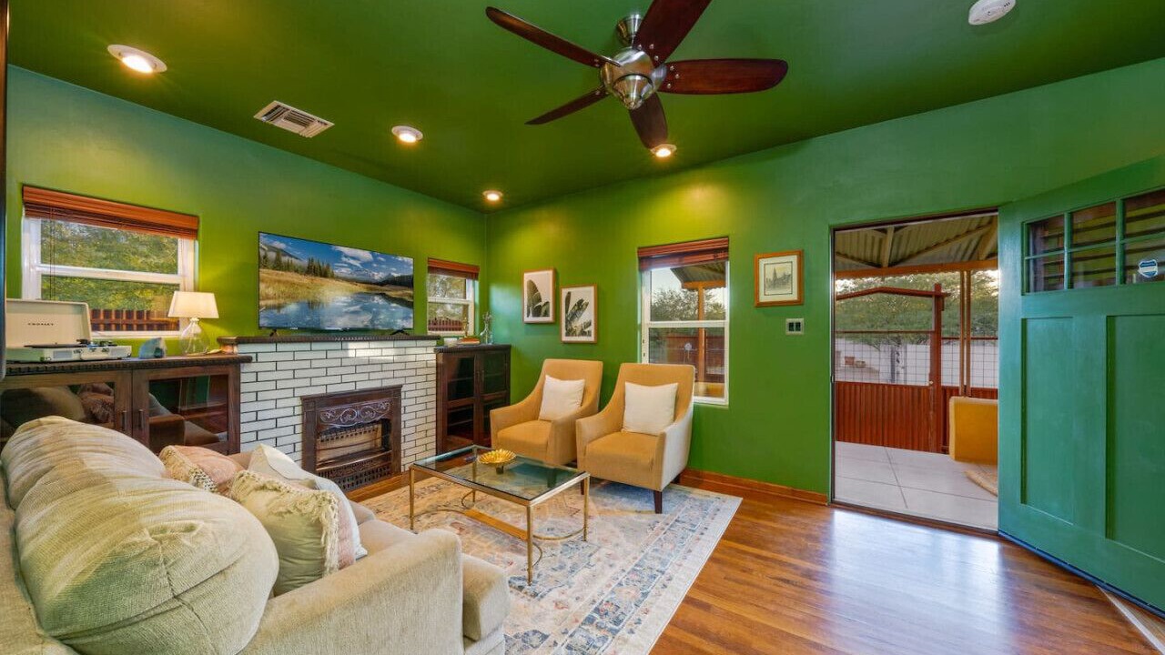 Photo of Livingroom in Feldman's