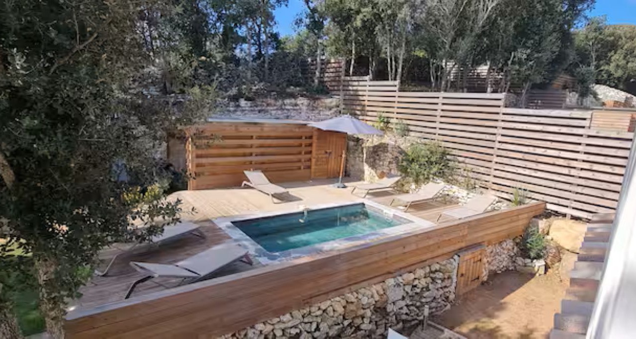 Photo of Outdoor in Bonifacio