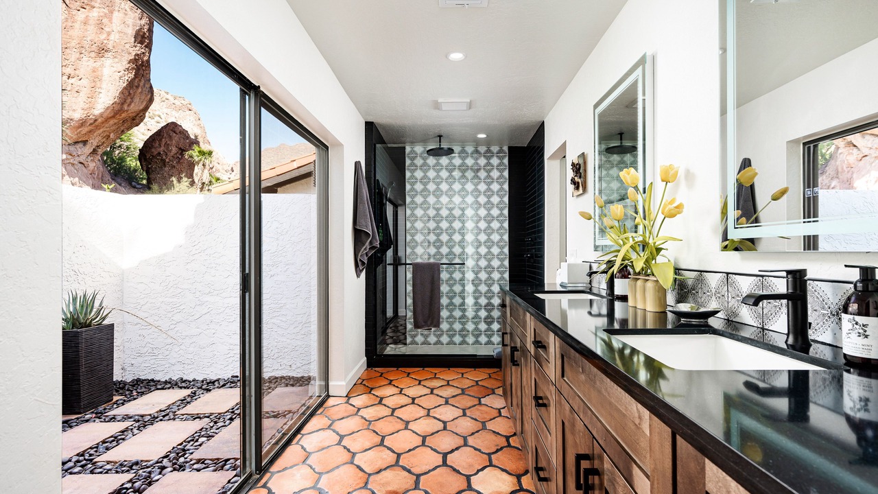 Photo of Bathroom in Red Rock