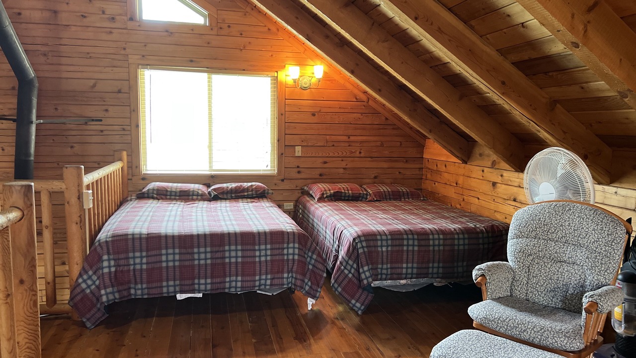 Photo of Bedroom in Garden Valley