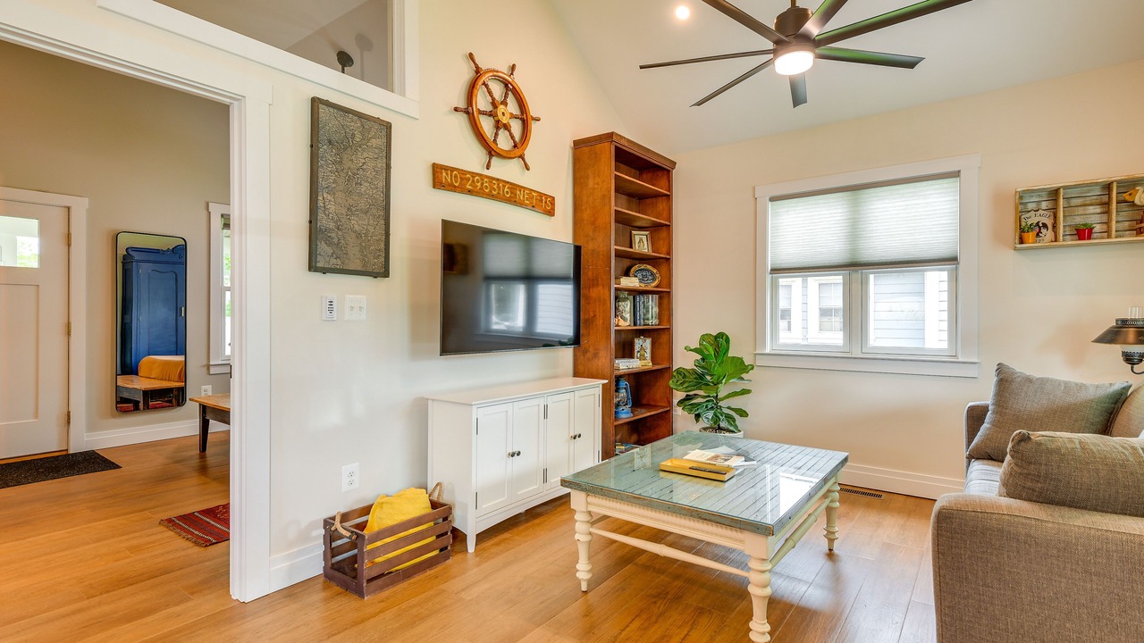 Photo of Livingroom in Solomons