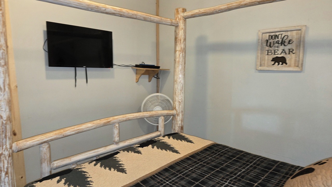 Photo of Bedroom in Garden Valley