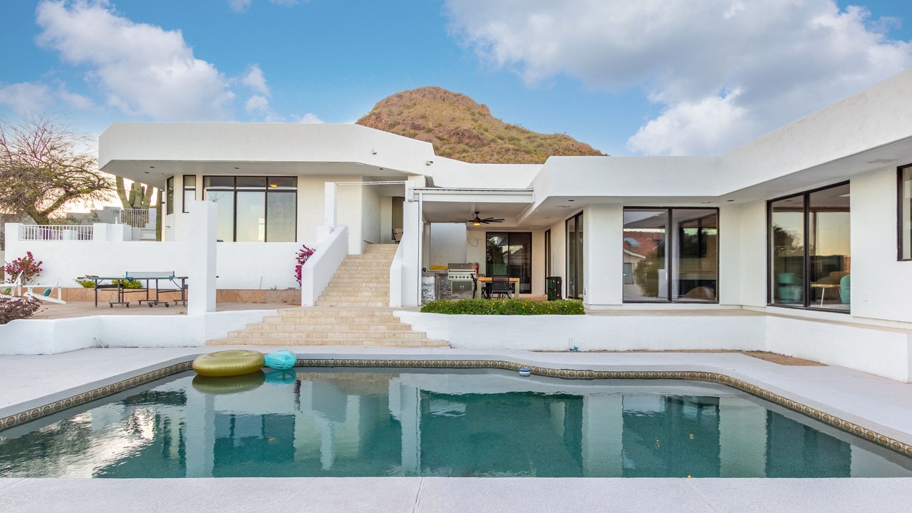 Photo of Outdoor in Paradise Valley Village