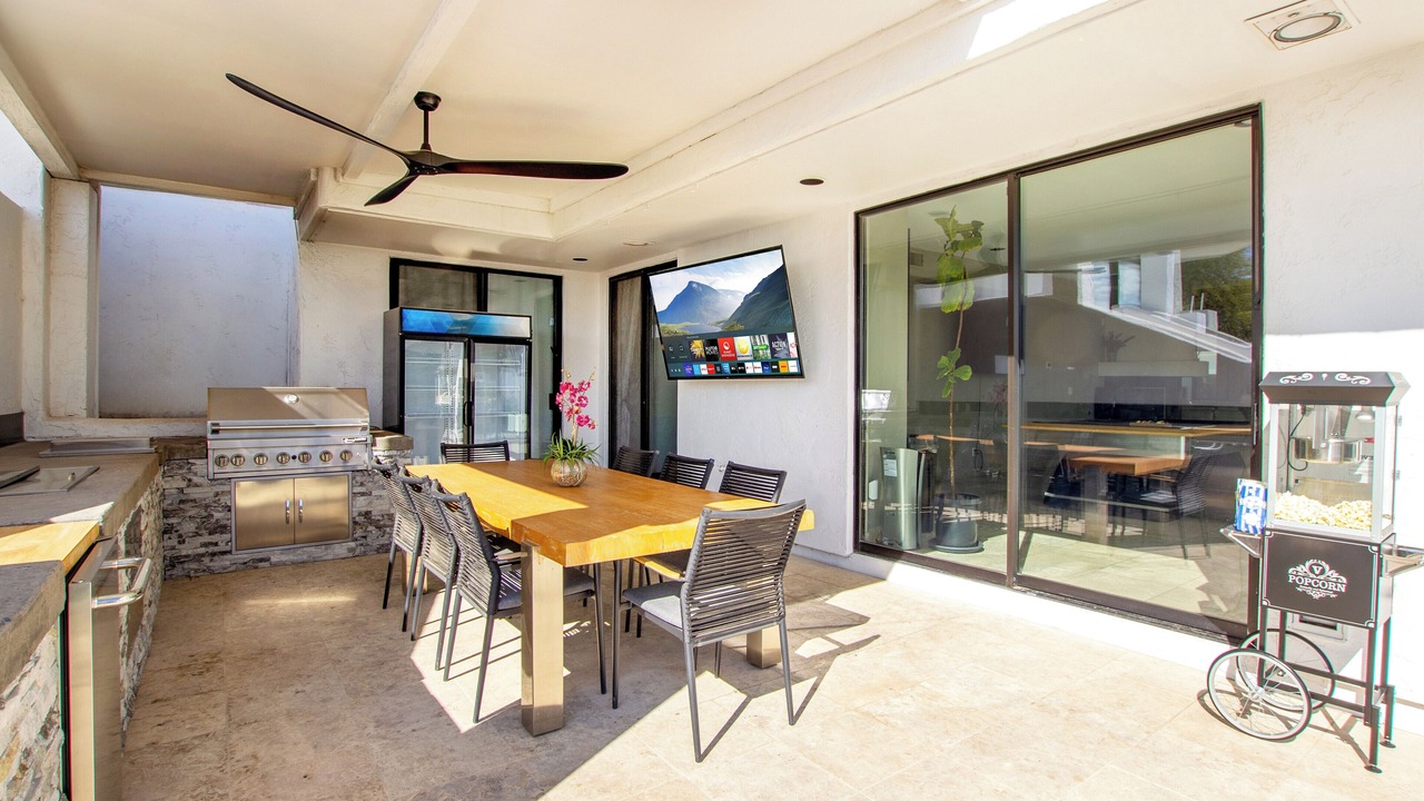 Photo of Outdoor in Paradise Valley Village