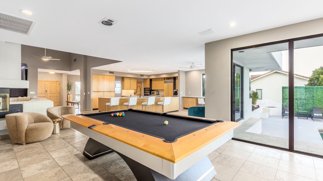 Photo of Livingroom in Paradise Valley Village