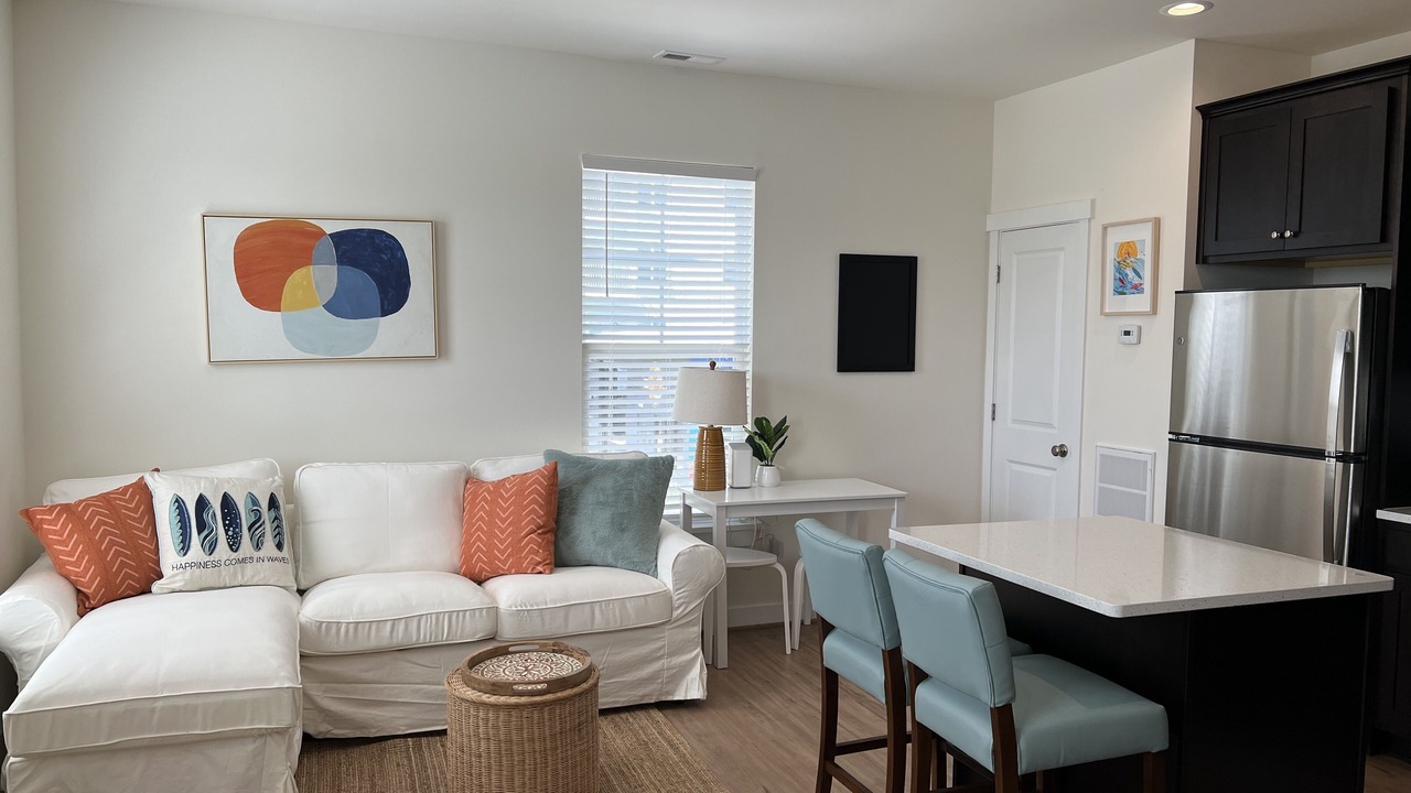 Photo of Livingroom in Northeast Virginia Beach