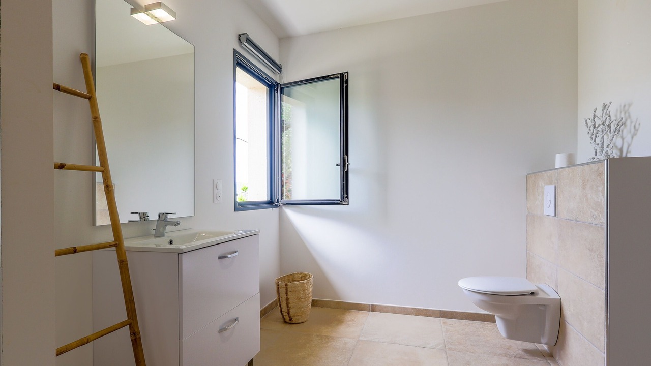 Photo of Bathroom in Belgodere