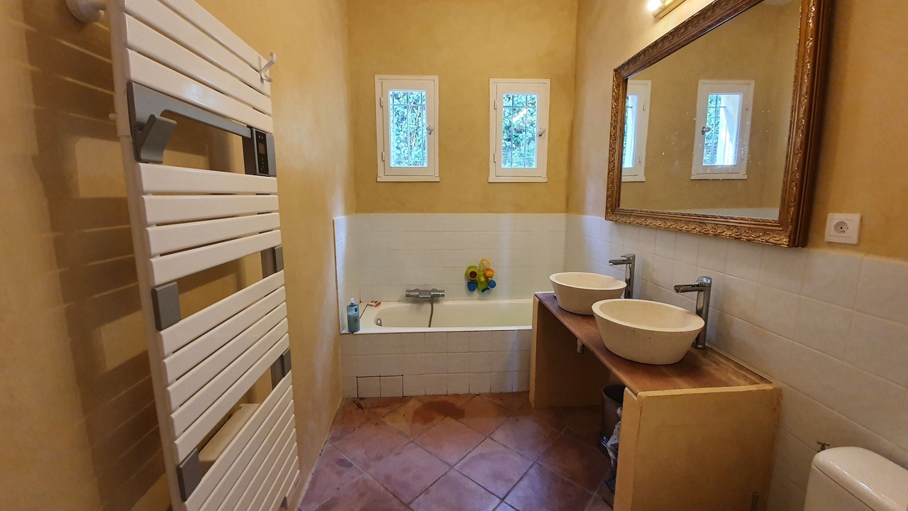 Photo of Bathroom in L'Ile-Rousse