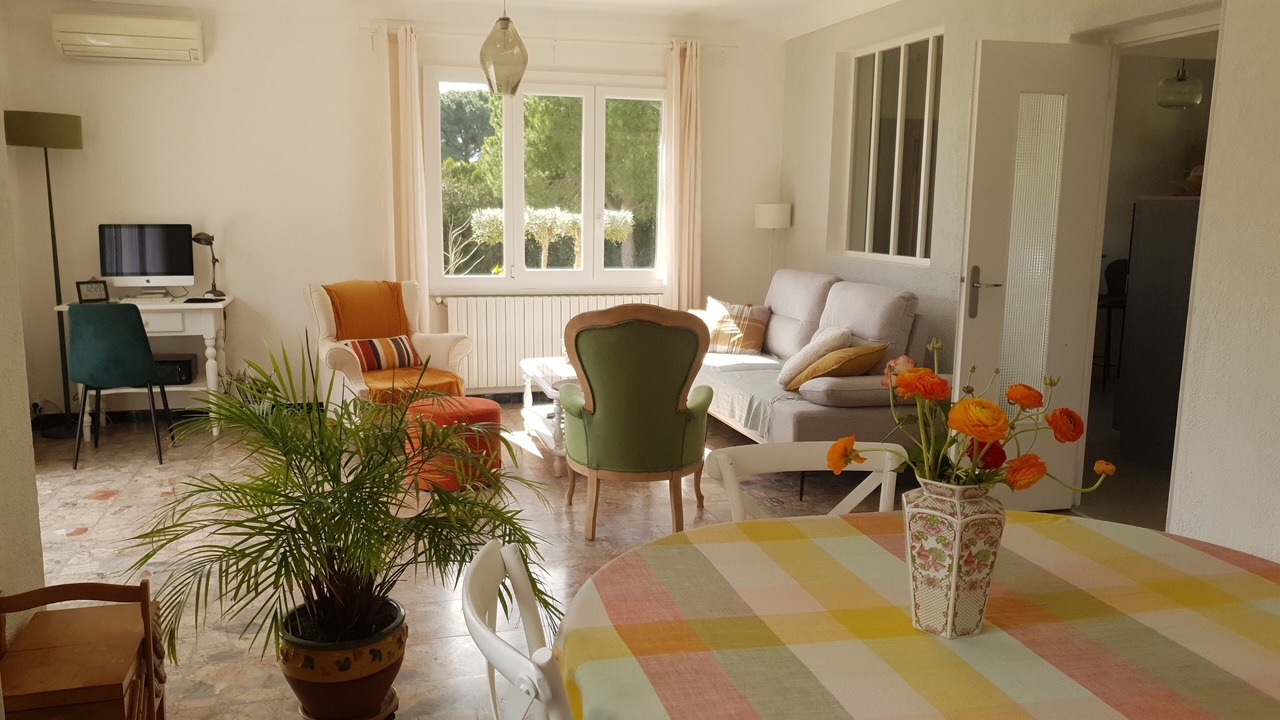 Photo of Livingroom in San-Giuliano