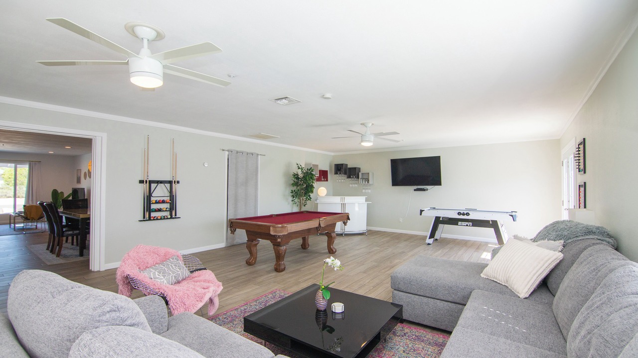 Photo of Livingroom in Cox Heights