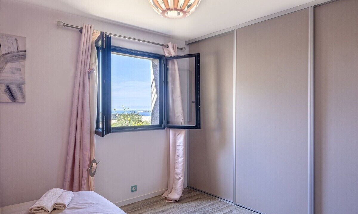 Photo of Bedroom in Belgodere