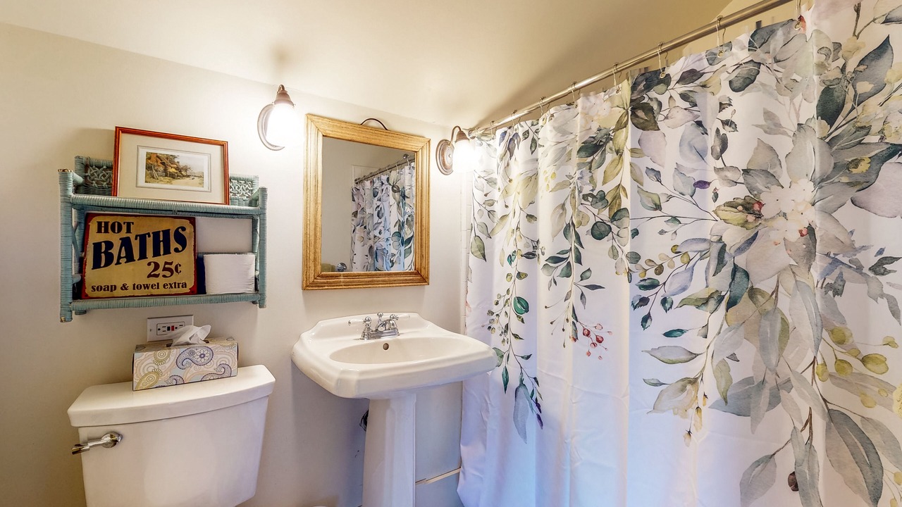 Photo of Bathroom in Lakeport
