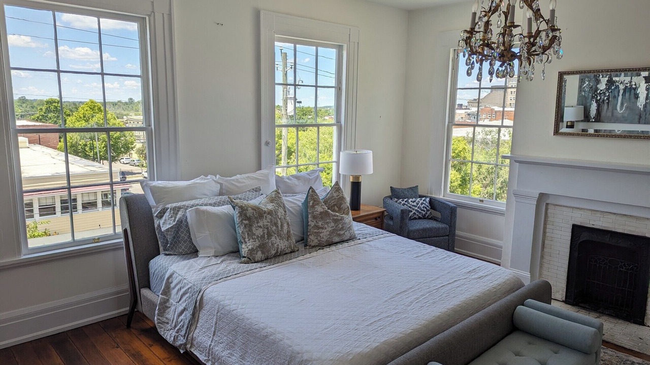 Photo of Bedroom in Wilmington Historic District