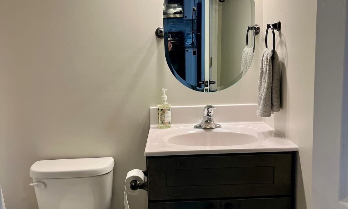 Photo of Bathroom in Edgewater