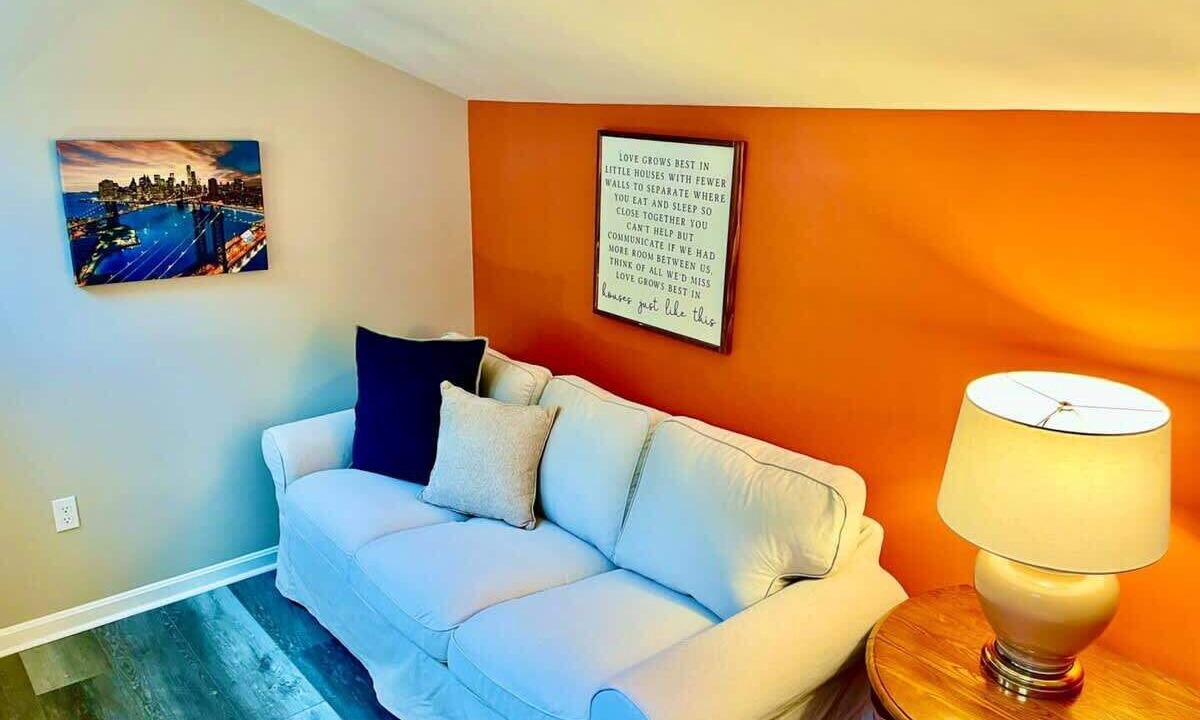 Photo of Bedroom in Edgewater