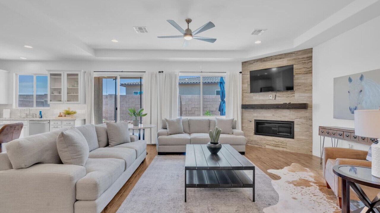 Photo of Livingroom in Sahuarita