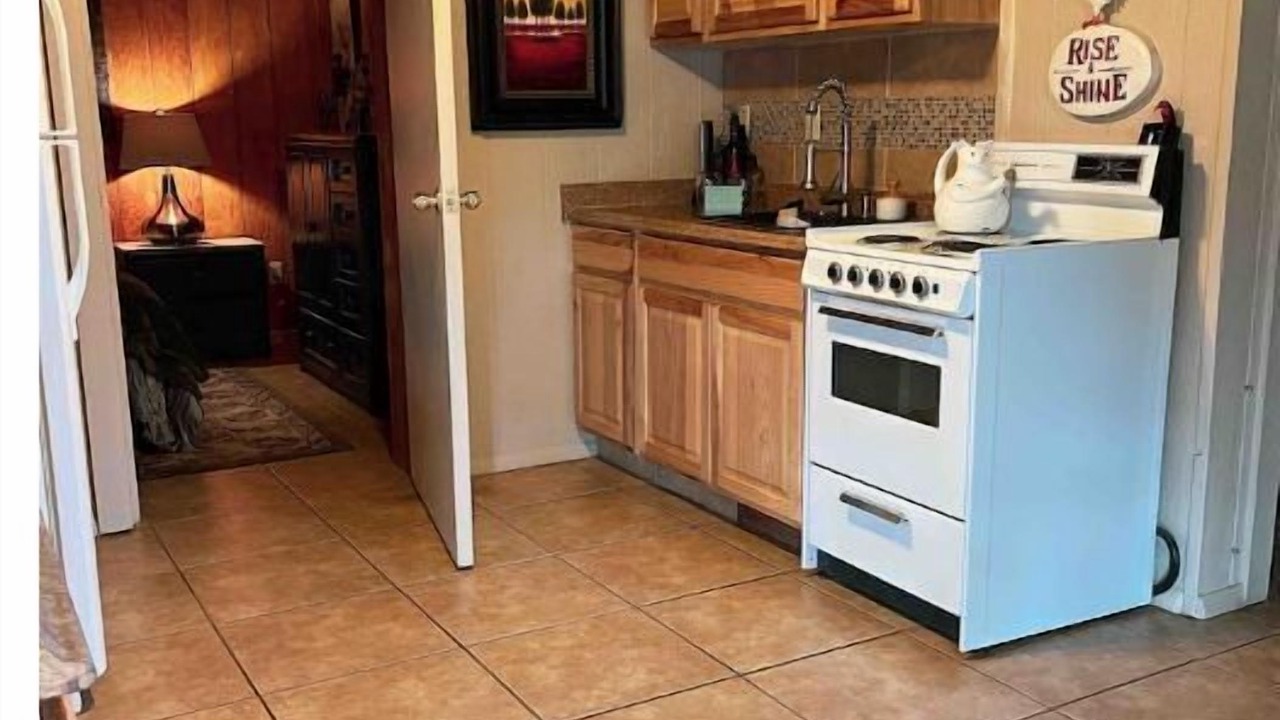 Photo of Kitchen in Hurricane