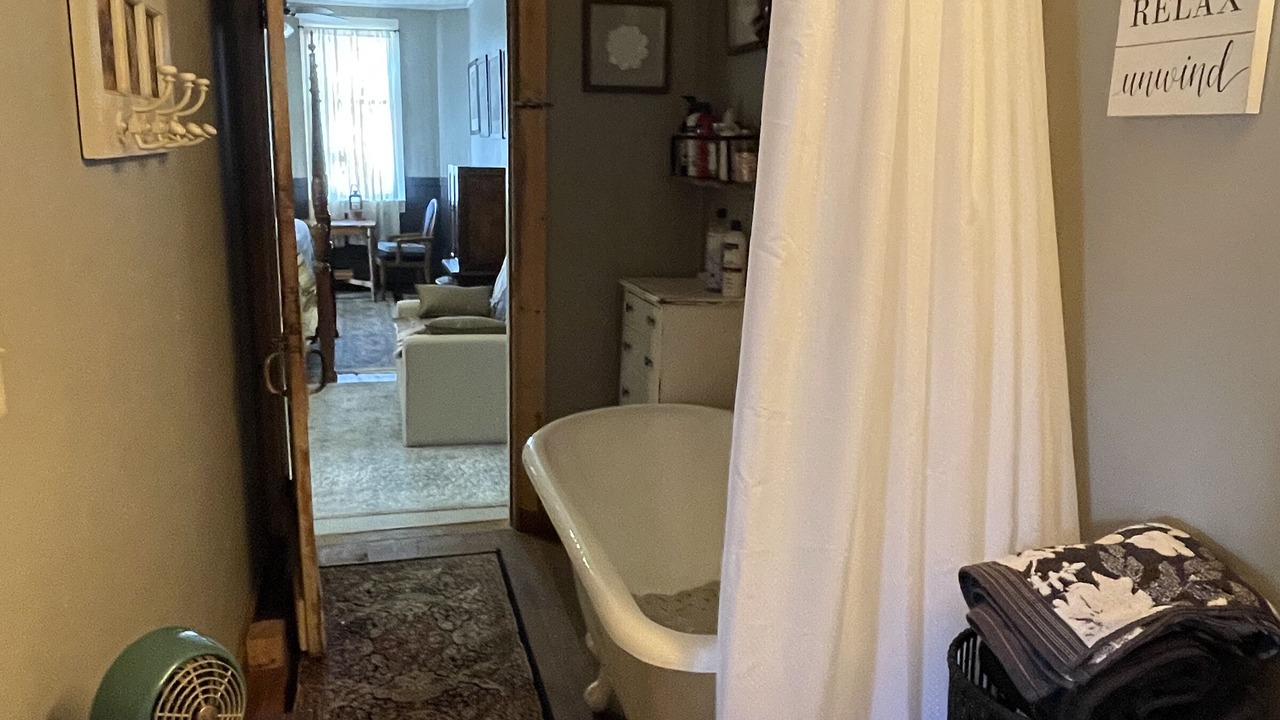 Photo of Bathroom in Dragoon