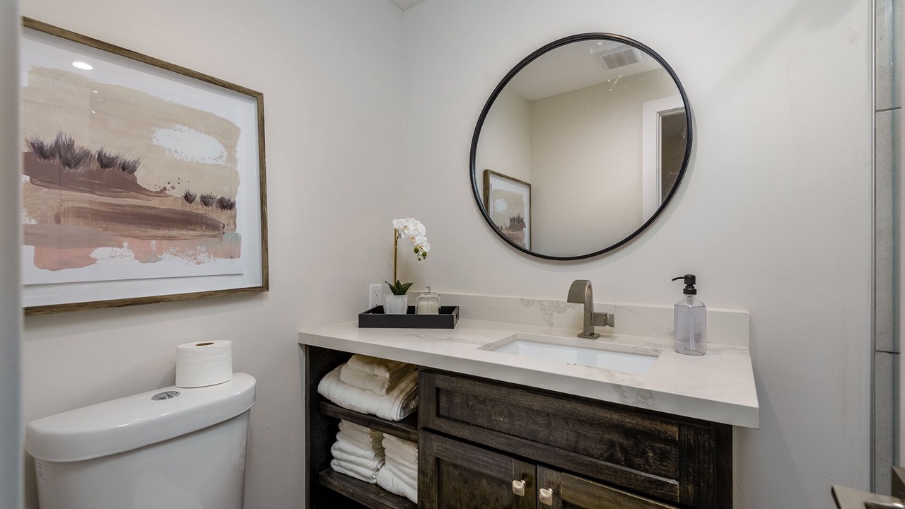 Photo of Bathroom in Entertainment District
