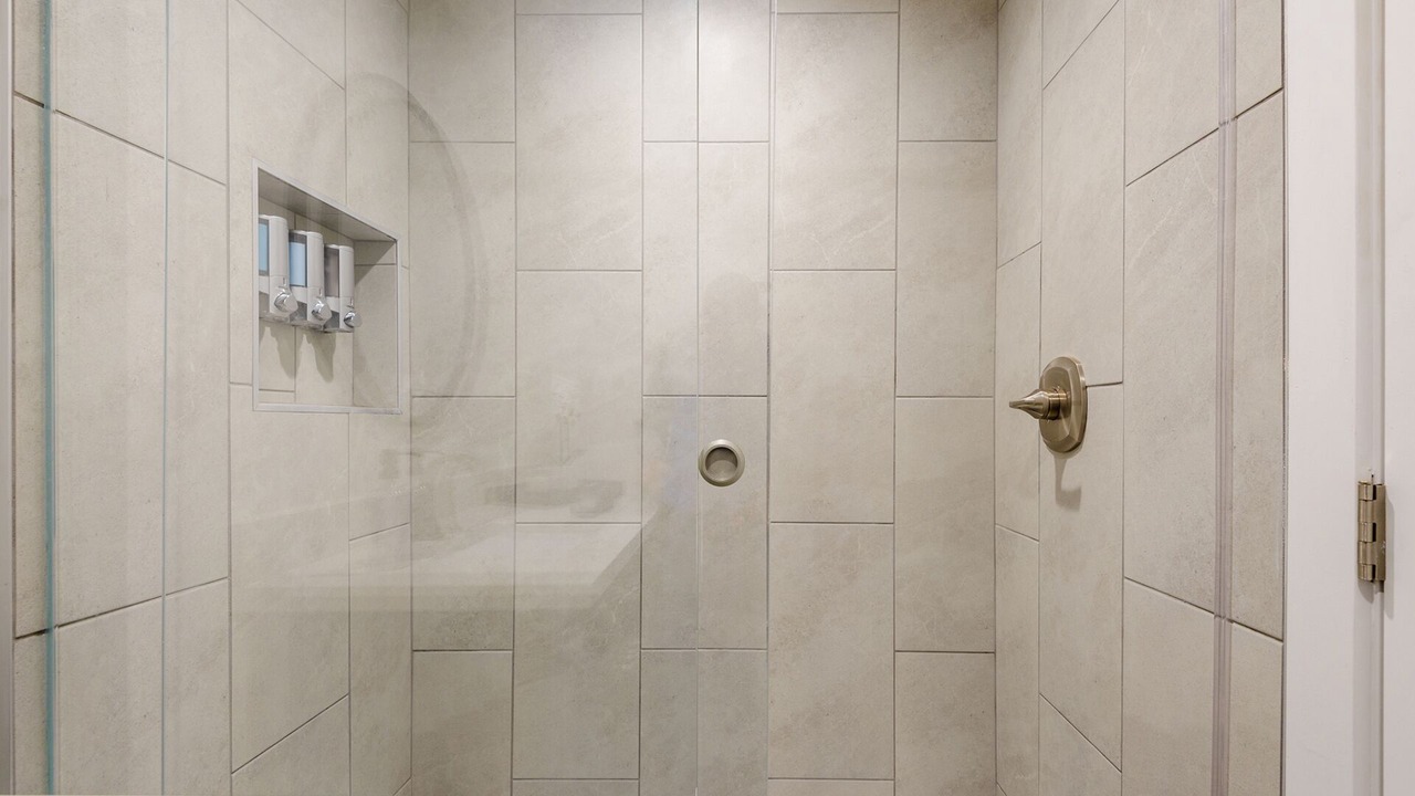 Photo of Bathroom in Entertainment District