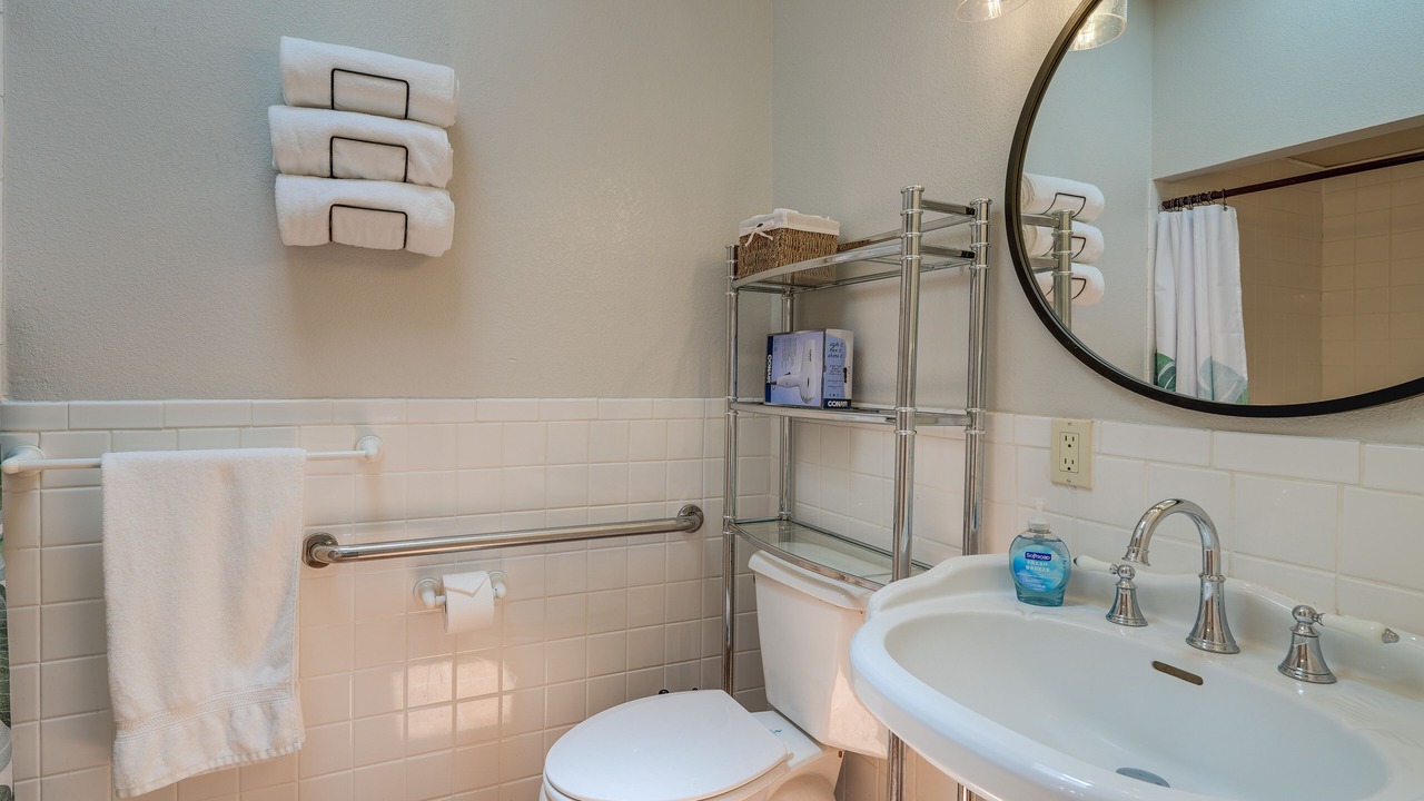 Photo of Bathroom in Eleven Mile Corner