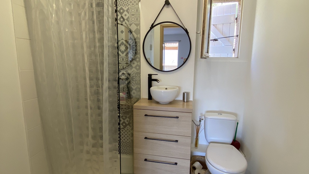 Photo of Bathroom in Lama