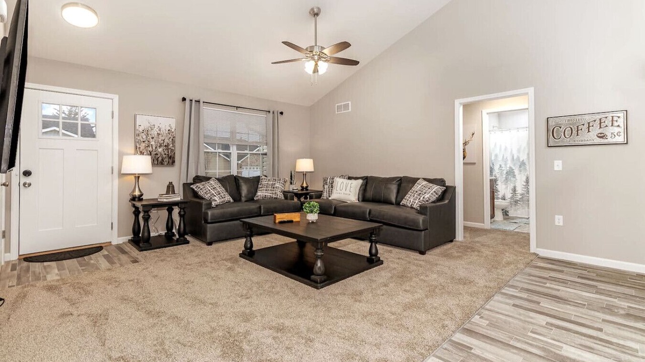 Photo of Livingroom in Hamilton