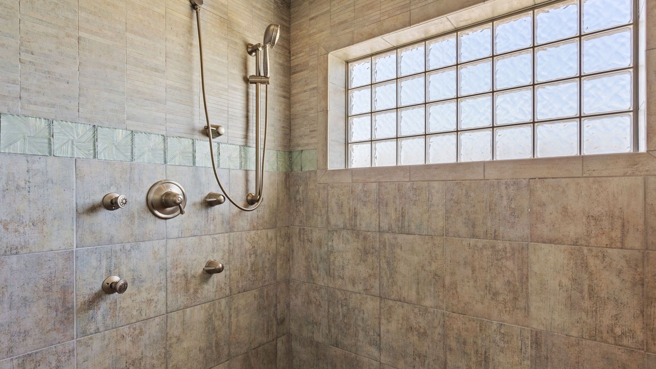 Photo of Bathroom in Whalehead Beach