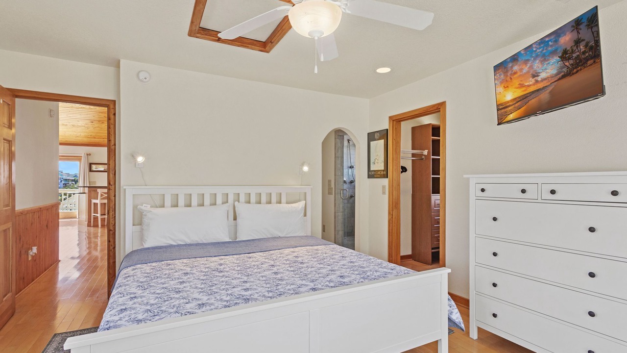 Photo of Bathroom in Whalehead Beach