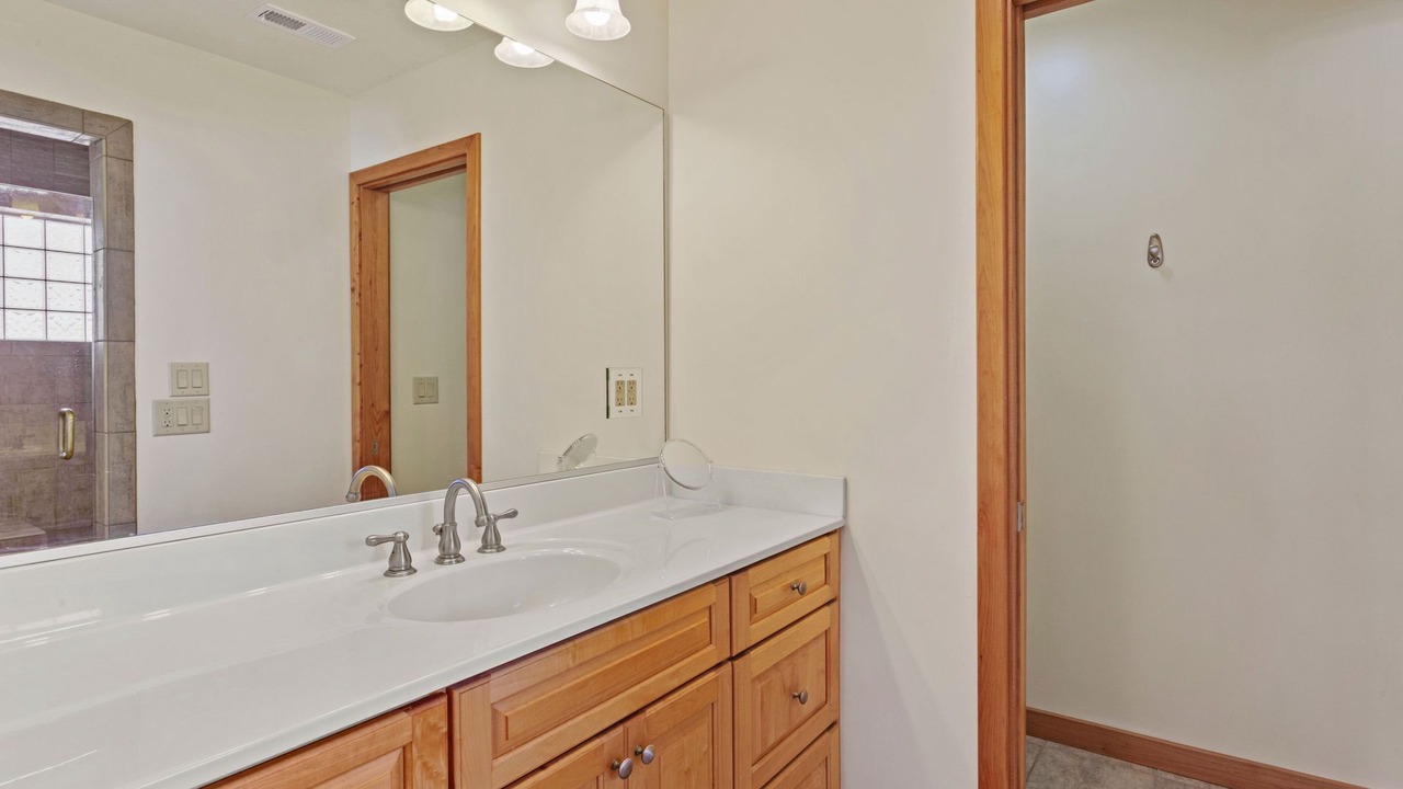 Photo of Bathroom in Whalehead Beach