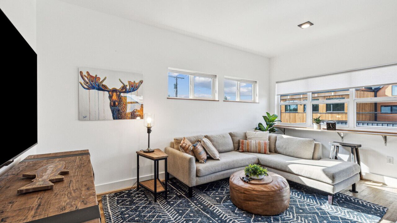 Photo of Livingroom in Franklin to the Fort
