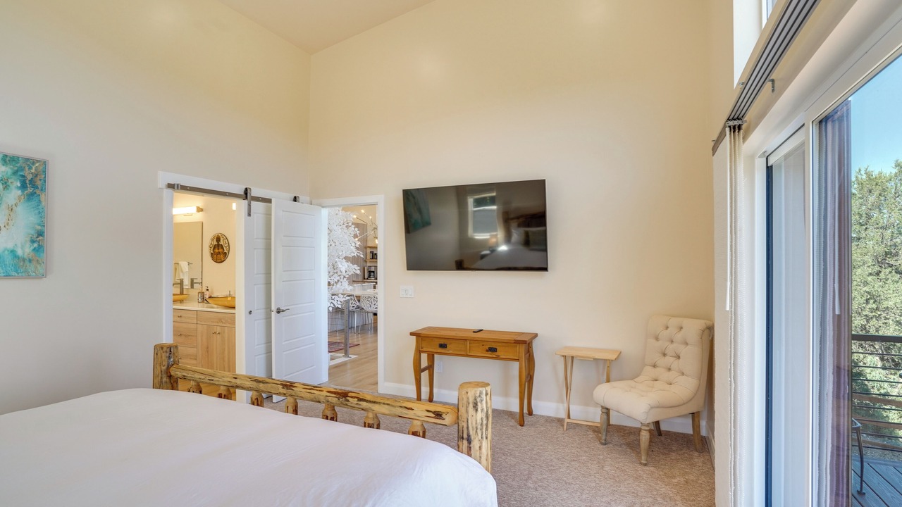Photo of Bedroom in Mammoth Creek