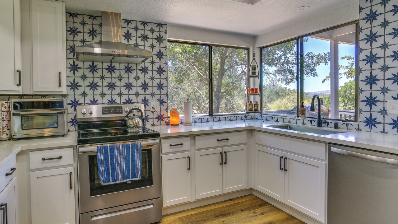 Photo of Kitchen in Yosemite Lakes