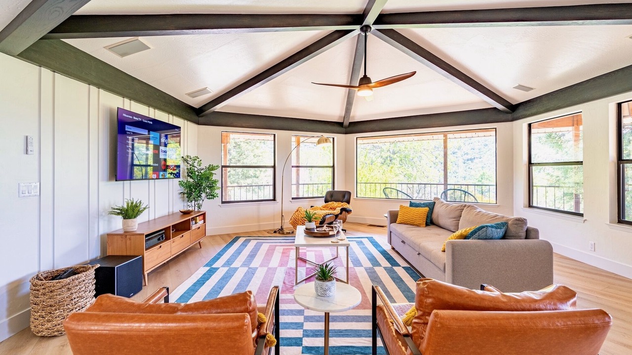 Photo of Livingroom in Three Rivers