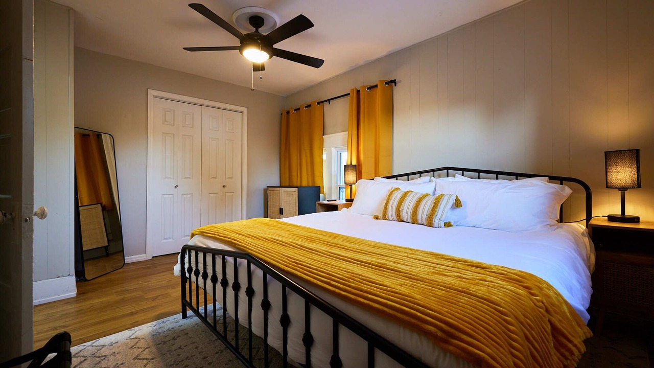Photo of Bedroom in Louisville