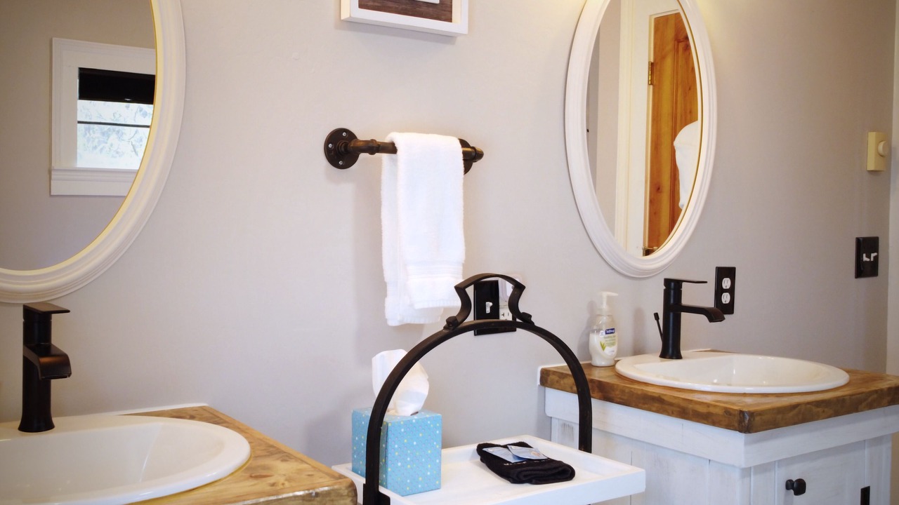 Photo of Bathroom in Snowflake