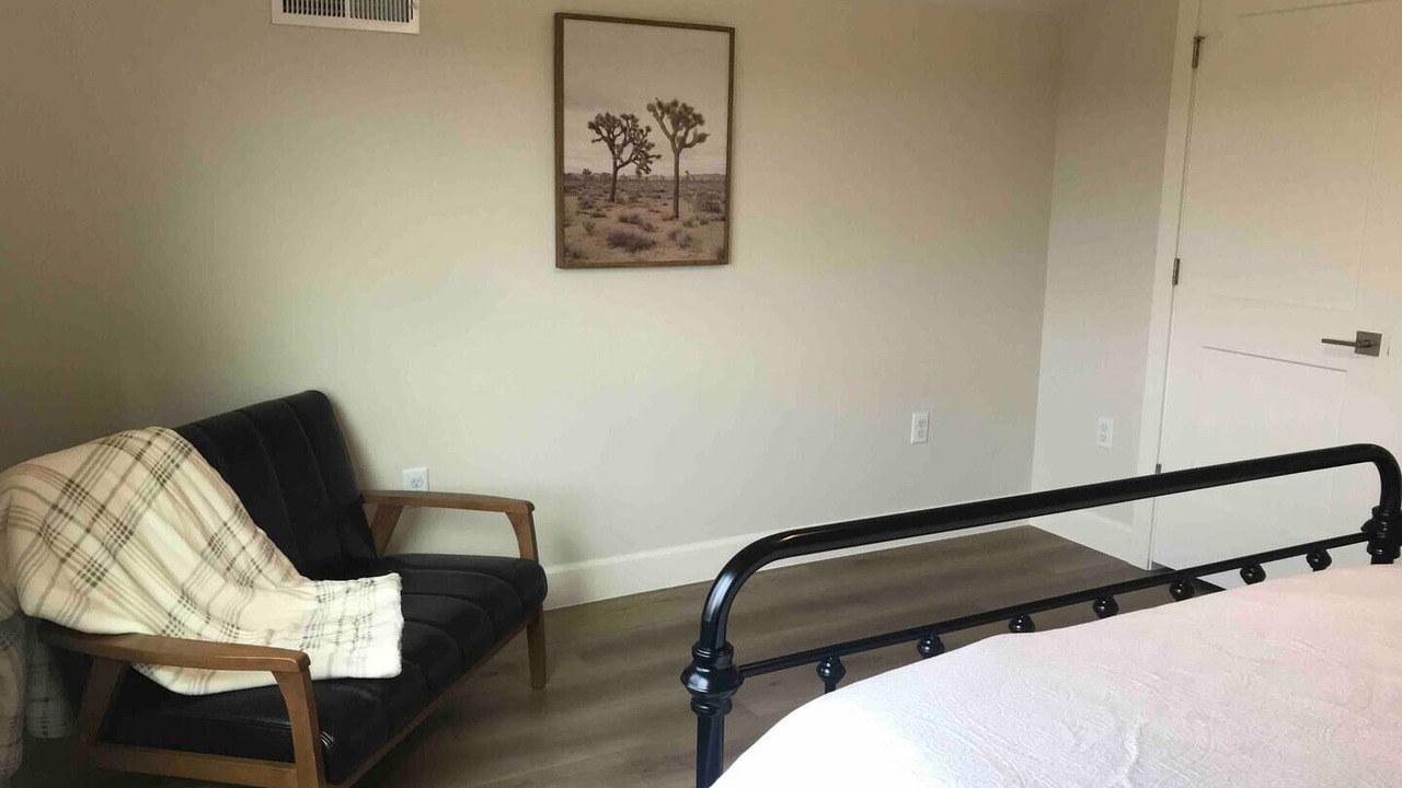 Photo of Bedroom in Hurricane
